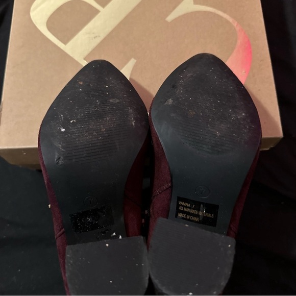 Charlotte Russe suede burgundy boots with gold heel - Picture 2 of 2
